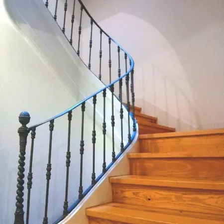 Combro 77 Charming By Get Your Lisboa