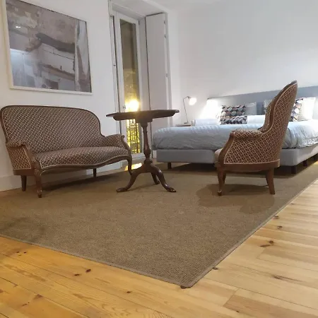 Combro 77 Charming By Get Your Apartmán *