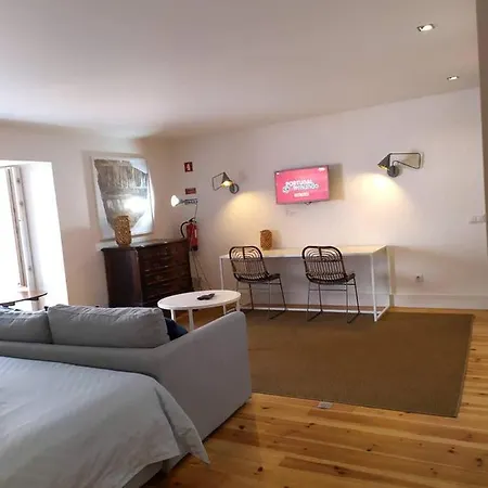 Combro 77 Charming By Get Your * Lisbon