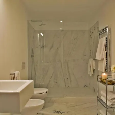 Combro 77 Charming By Get Your Lisbon